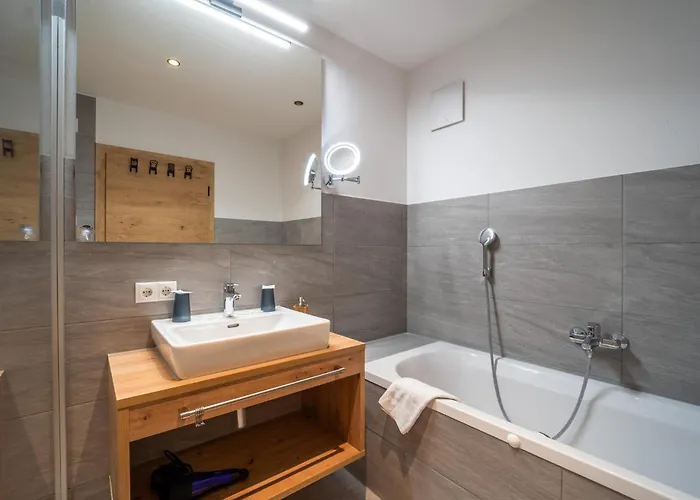 Pettneu Am Arlberg - 2 Sankt Anton am Arlberg